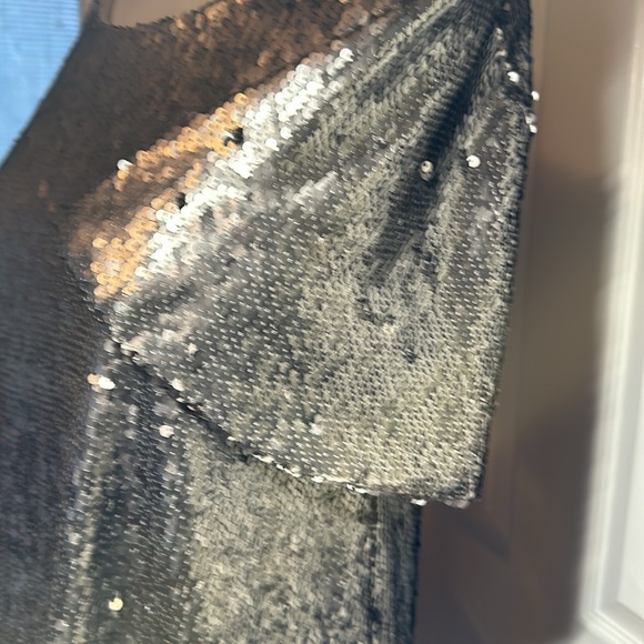 New with tags, Altar’d State gunmetal sequined blouse, medium - Picture 3 of 8